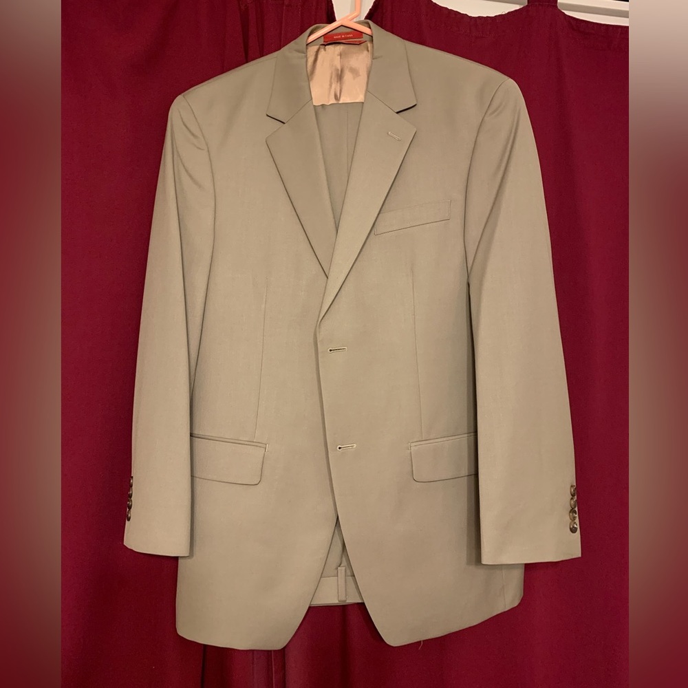 Men’s Suit